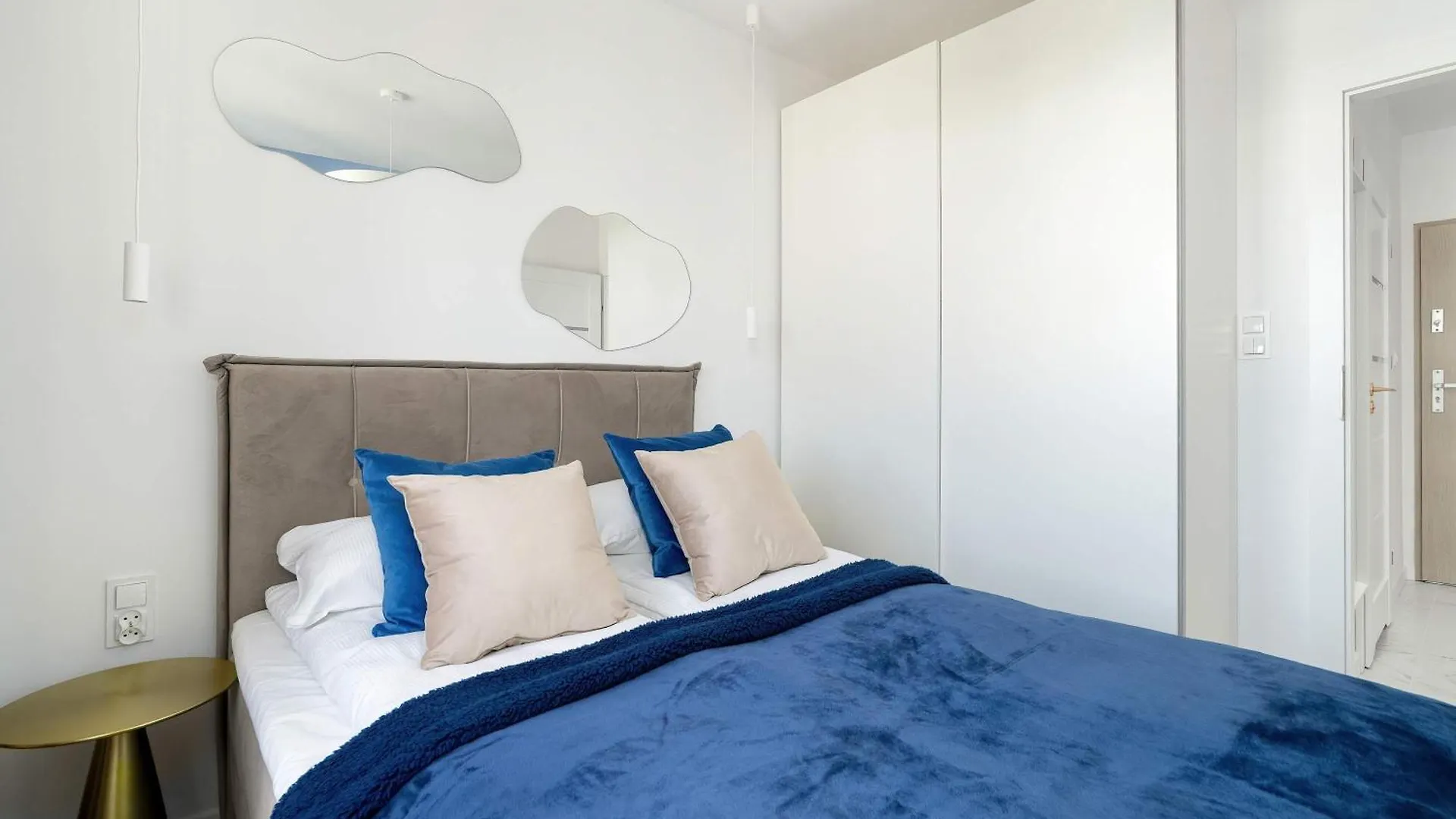 Prestizowy Apartament W Poznaniu Katowicka 2B I Parking W Garazu By Noclegi Renters 0*, 波兹南